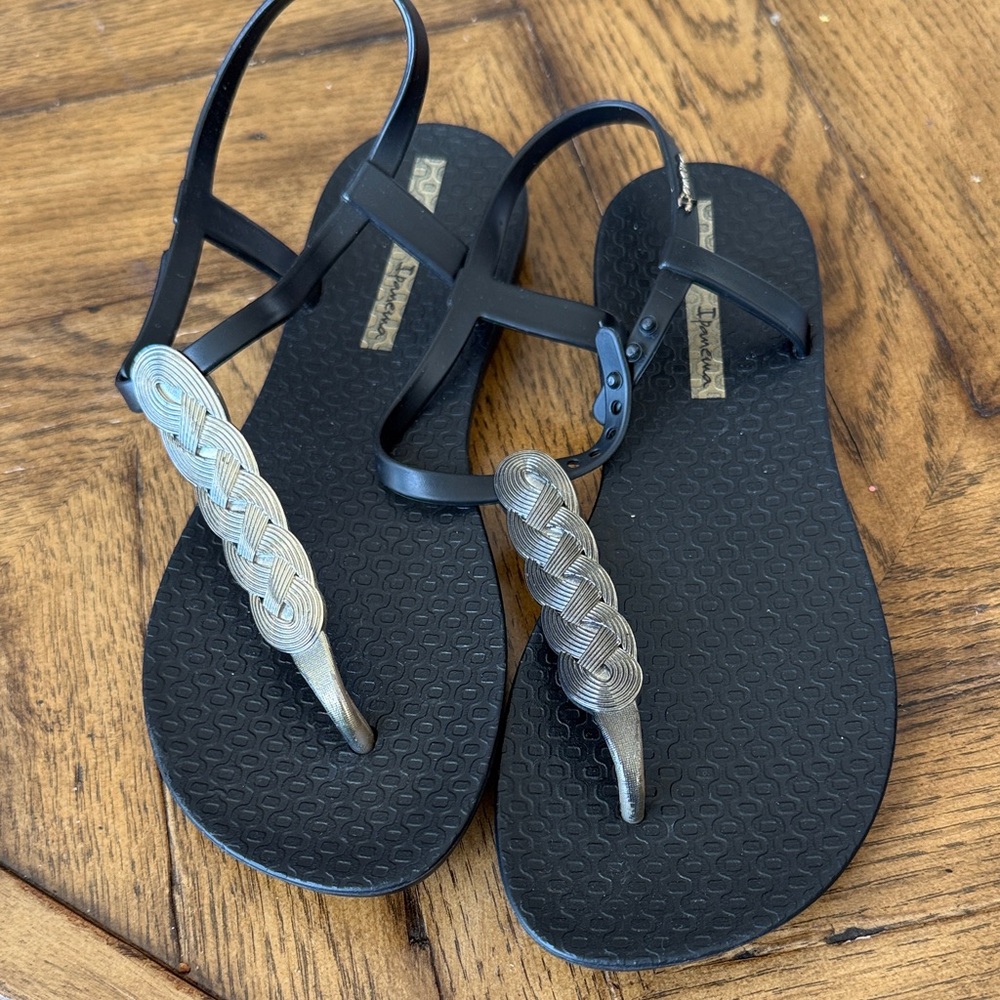 Black and Silver Women's Ipanema Sandals